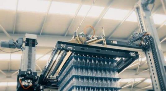 世界最大玻璃廠的脆弱命脈 一次停電如何摧毀全球供應鏈